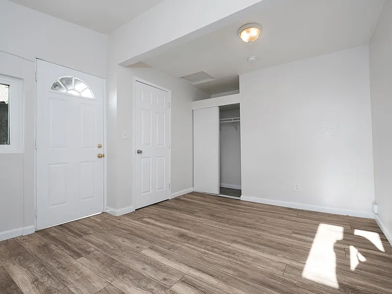 3087 Inez St — Photo 16