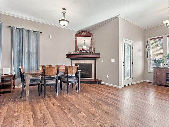 5th image of 609 S Kisner Cir