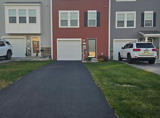 96 Ayrshire Dr, Hanover, PA 17331