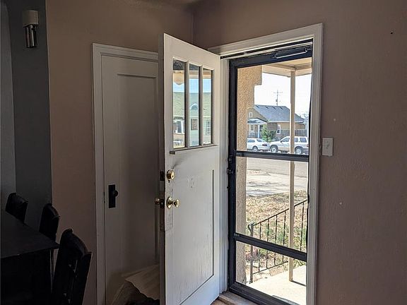 4th image of 630 Walnut Street