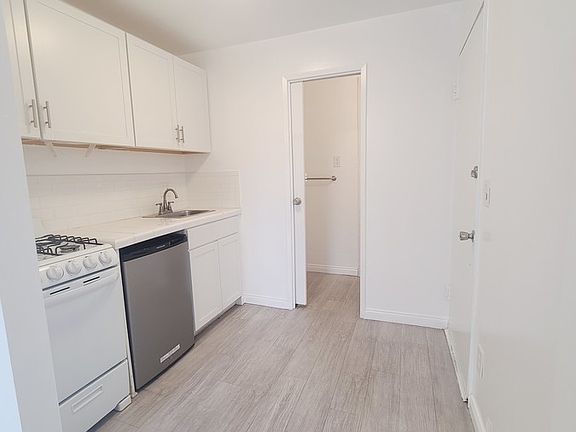 5th image of 1346 N Columbus Ave #9