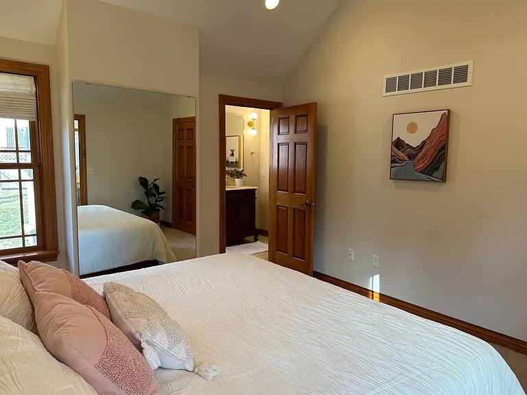 4448 Rainbow Blvd — Photo 14