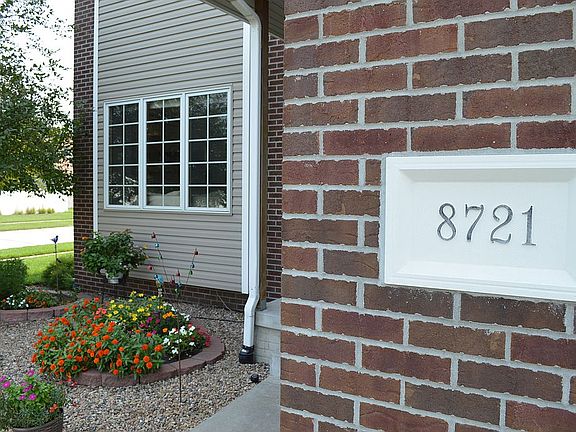 3rd image of 8721 Prairie Village Dr