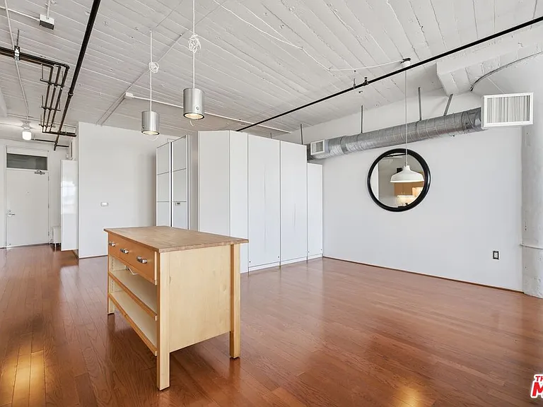 200 N San Fernando Rd #315 — Photo 7