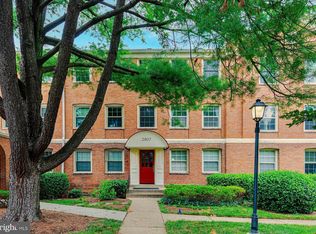 2807 Arlington Blvd #301, Arlington, VA 22201