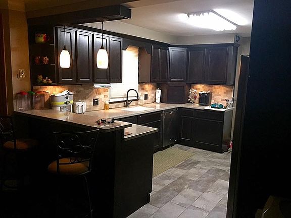 2nd image of 13418 Mercier St