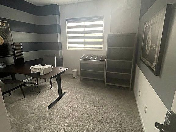 5th image of 752 Agate Hills St
