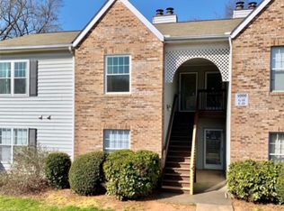 4000 E Whirlaway Ct, Clemmons, NC 27012