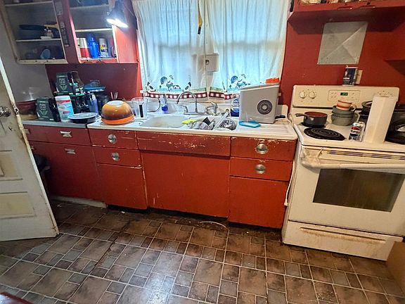 5th image of 2168 S 17th St