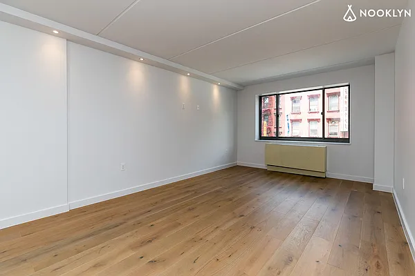Rented by Nooklyn NYC LLC | media 19