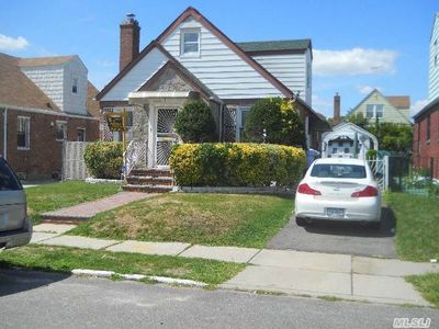 18341 Babylon Ave, Jamaica, NY, 11412