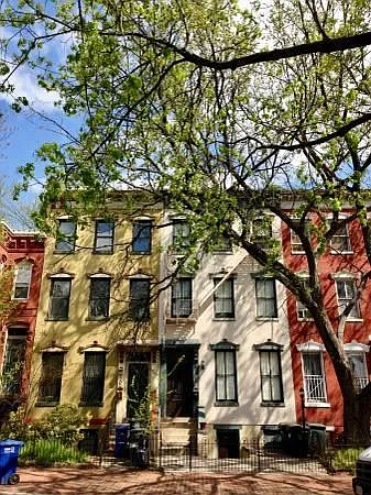 Studio, 320 sqft, $1,500 — Photo 1