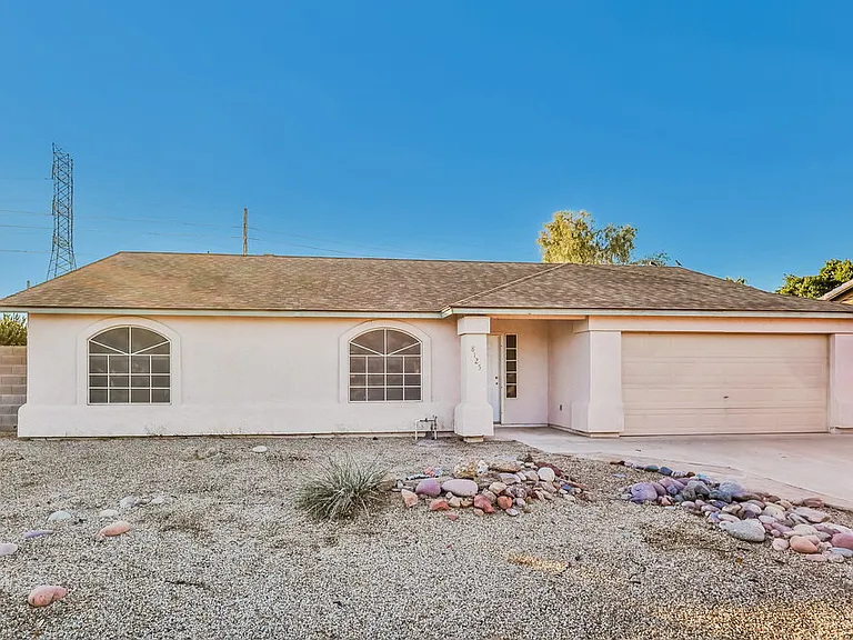 8125 E Ellis St — Photo 1