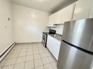 23 Oakwood Ave APT B5, West Hartford, CT 06119