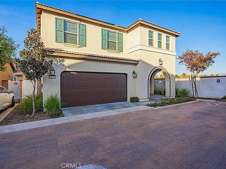 30458 Village Knoll Dr