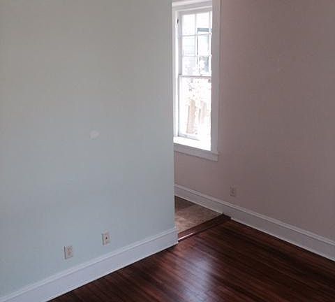 5th image of 230 E 40th St APT B2