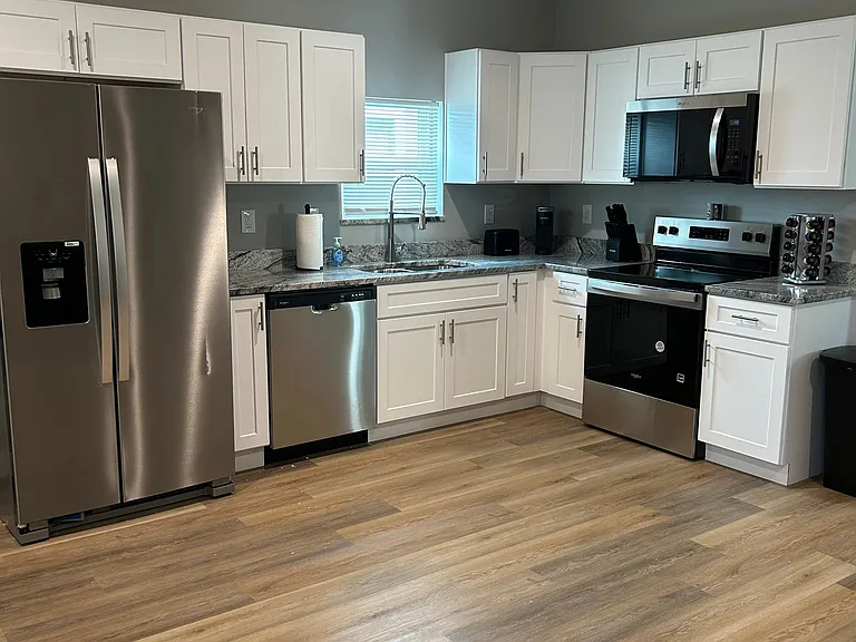 1046 Marlowe Ave #1 — Photo 6