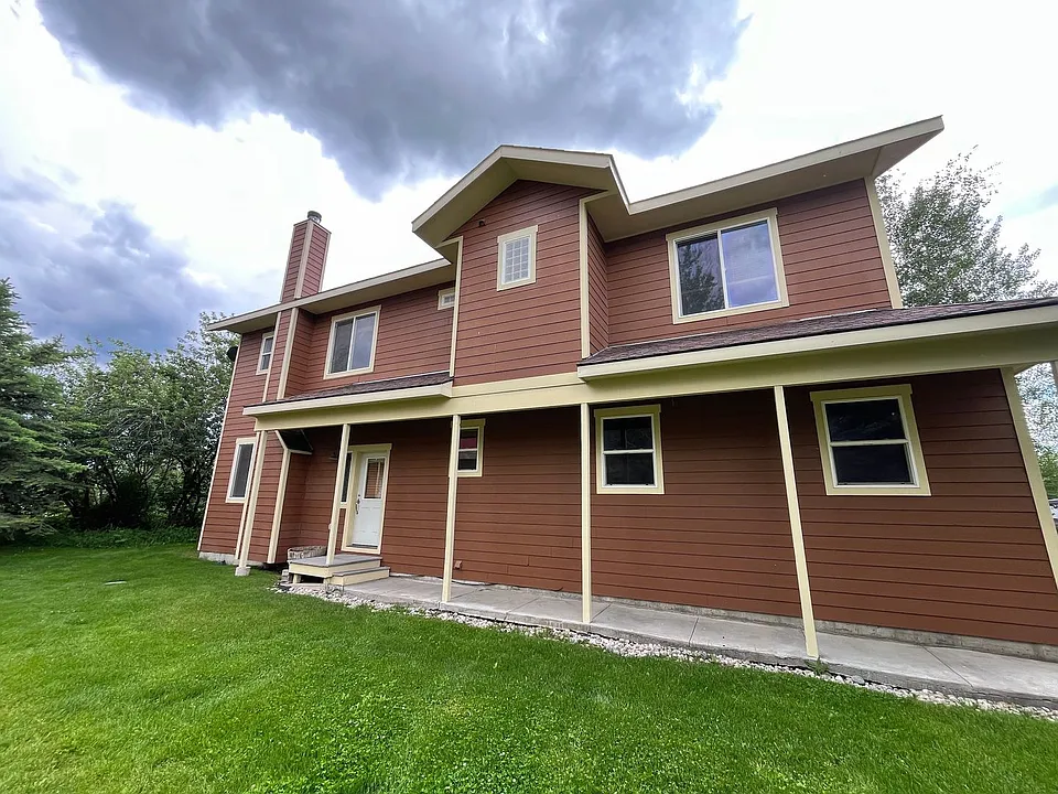 448 Forest View Dr