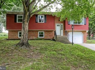 3232 S Scenic Rd, Harrisburg, PA 17109