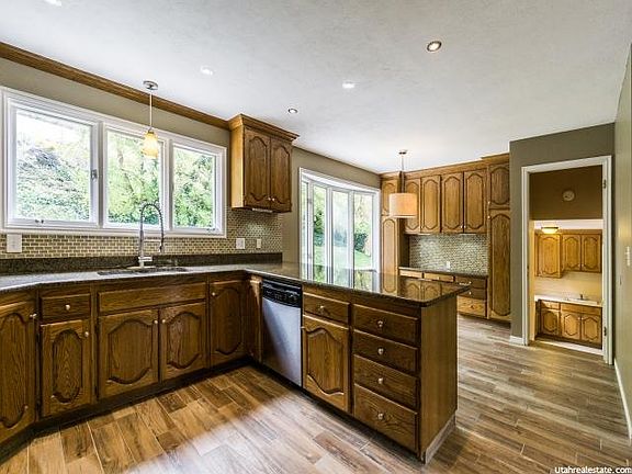 4th image of 3874 E Little Cottonwood Ln