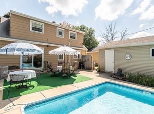 501 N 113th St, Wauwatosa, WI 53226