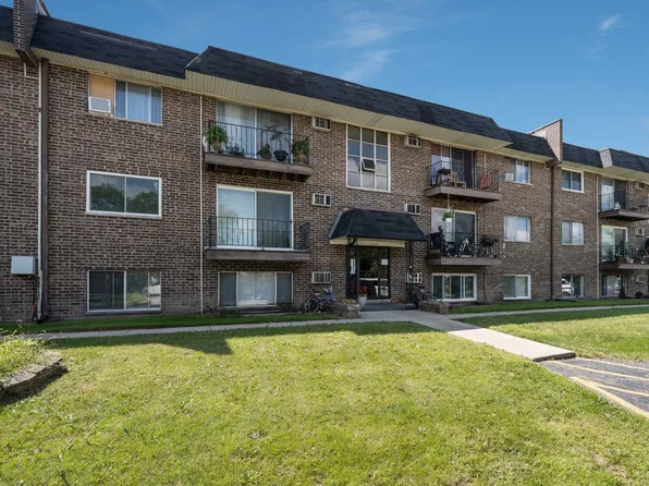 215 S Hale St APT 9B, Addison, IL 60101