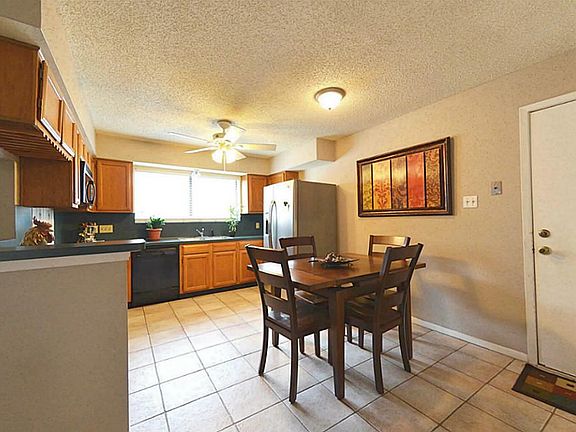 Kitchen features gas cooking..