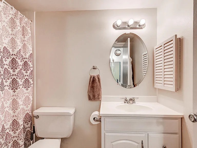 1 E University Pkwy #307 — Photo 6