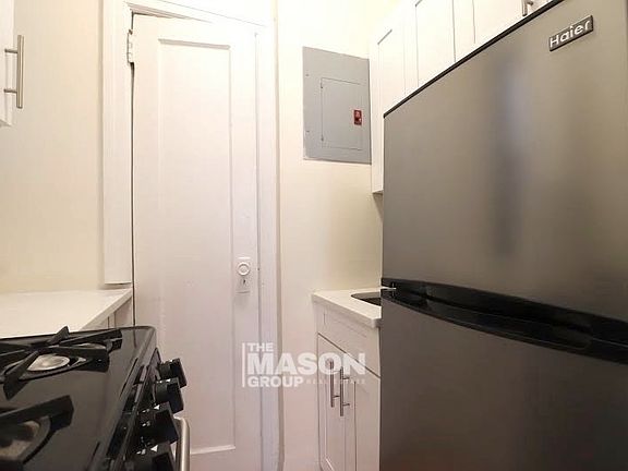 4th image of 537 E 81st St APT 5D