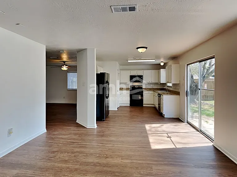 5349 Yale Dr — Photo 5