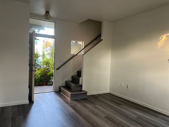 Livingroom/Entrance