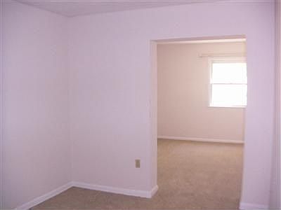 5th image of 4072 Raymond Dr