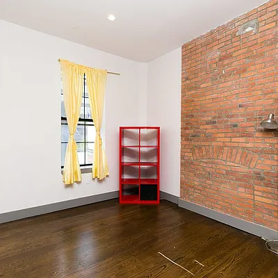 Rented by Nooklyn NYC LLC | media 48