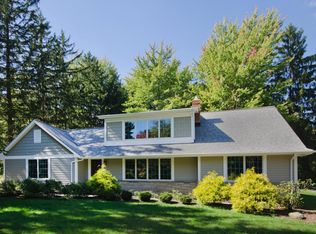 4310 Lander Rd, Chagrin Falls, OH 44022