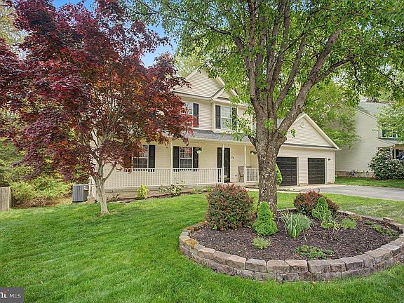 3rd image of 37 Sycamore Dr