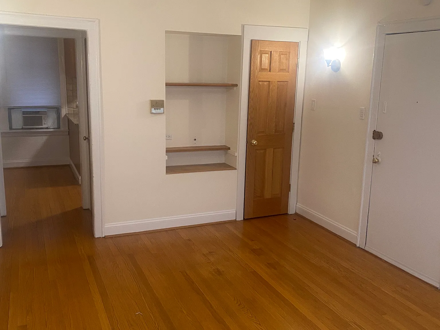 Studio, 500 sqft, $1,795 — Photo 3