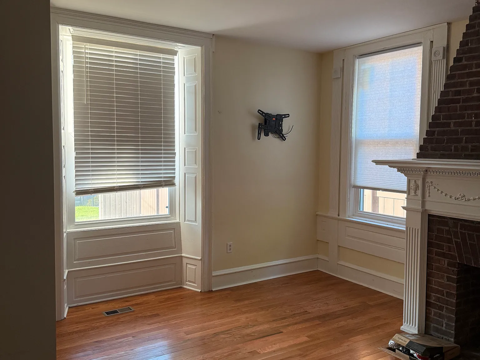 2 bed, 1.5 bath, 1100 sqft, $2,050 — Photo 4