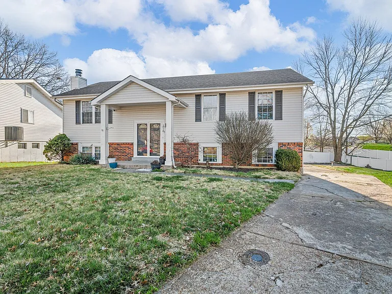 1118 Twistedoak Ct — Photo 1
