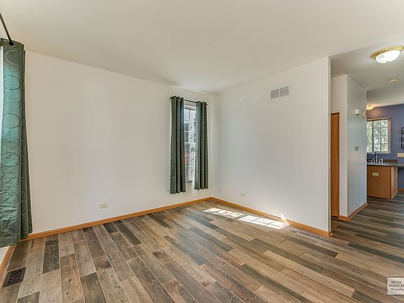 Spacious Living Room ~ new flooring