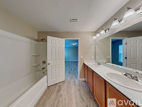 5th image of 13244 Avery Park Ln #5