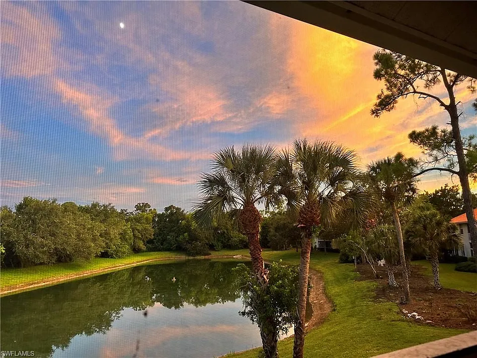 321 Robin Hood Cir #201