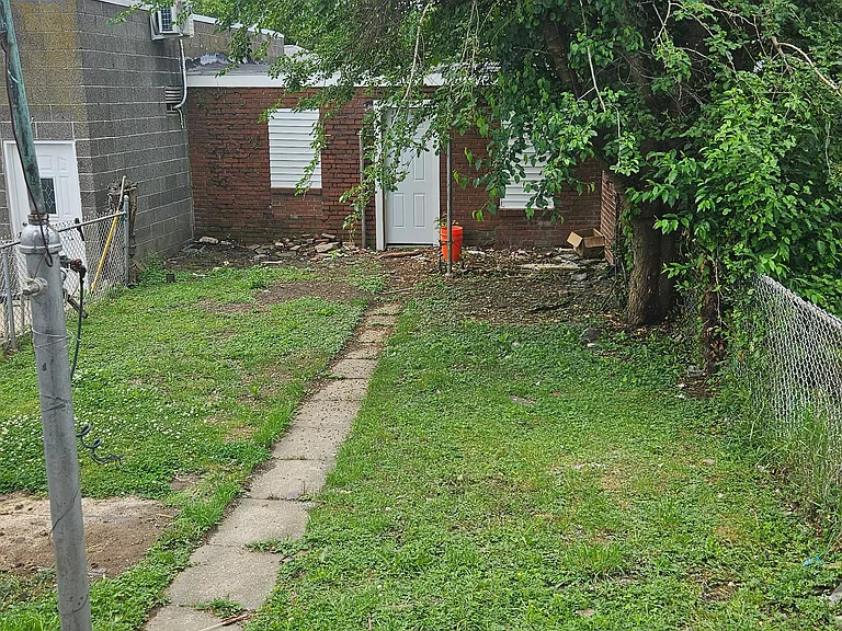 726 Wilson St — Photo 2