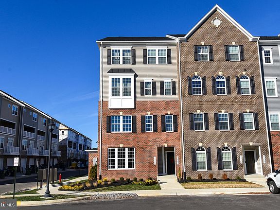 2nd image of 7915 Independence Dr