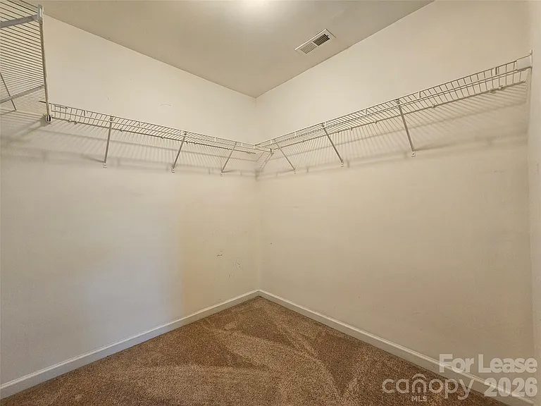 3233 Yarmouth Ln — Photo 10