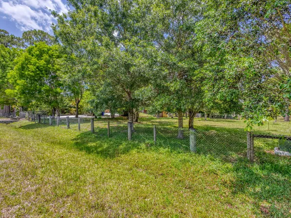 13705 Persimmon Boulevard, The Acreage, FL 33411
