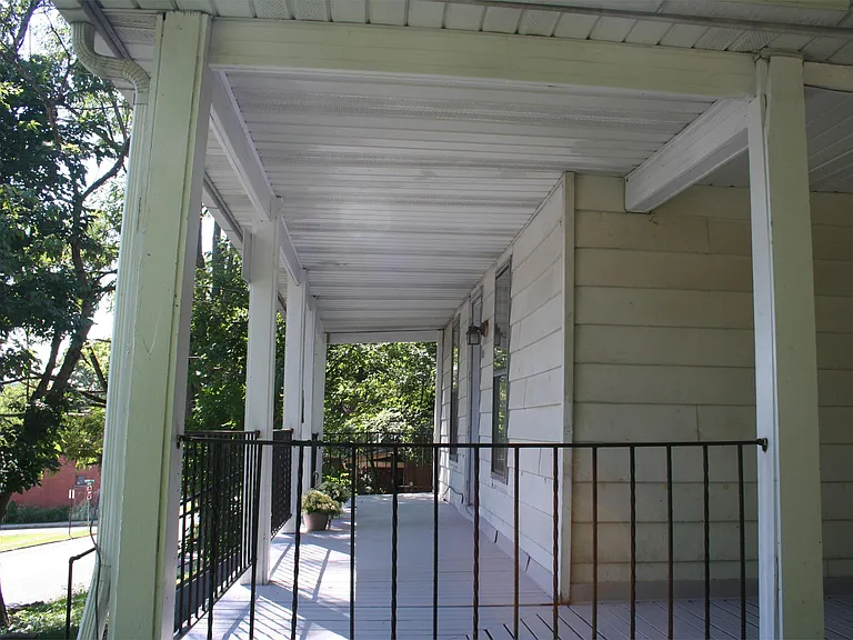 186 W Washington St — Photo 6