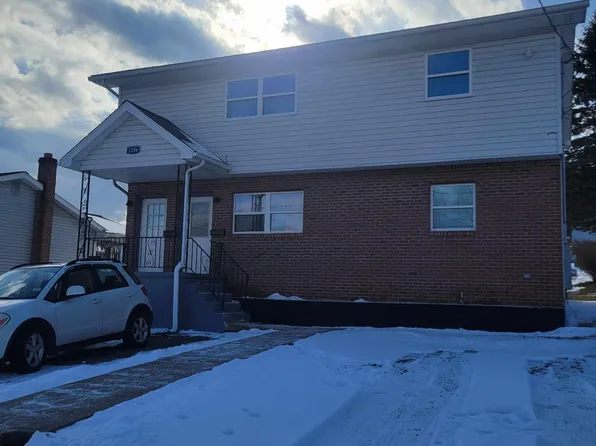 1286 Franklin St, Old Forge, PA 18518