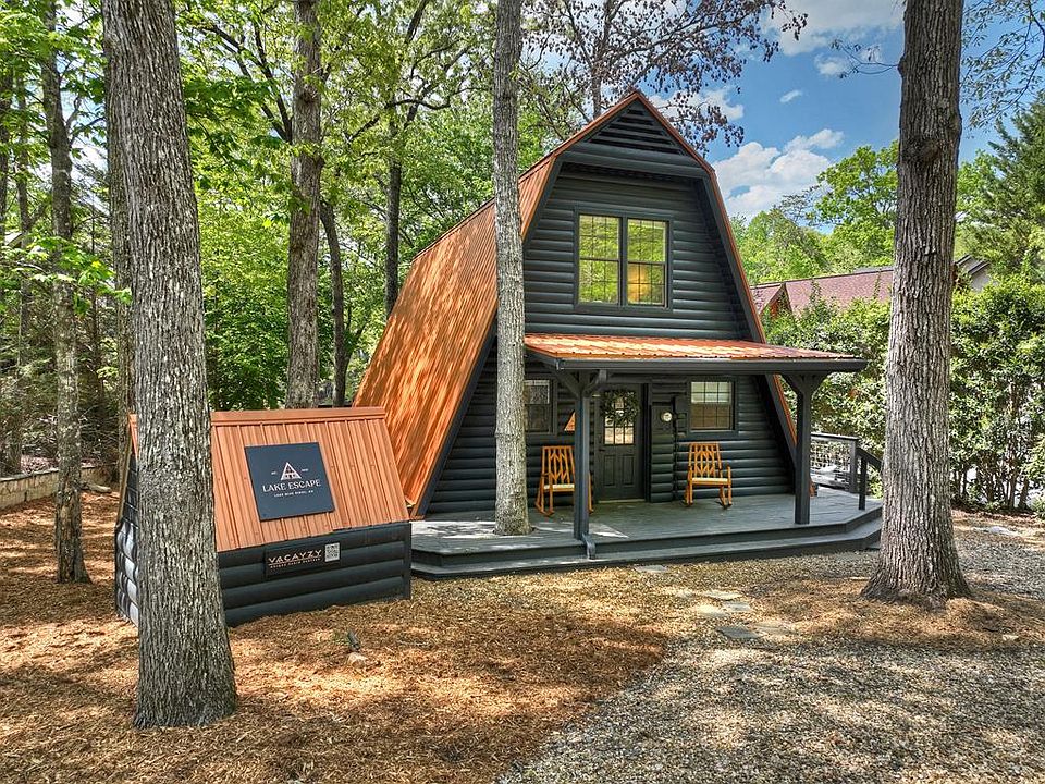 1st image of 144 Lake Cove Cir