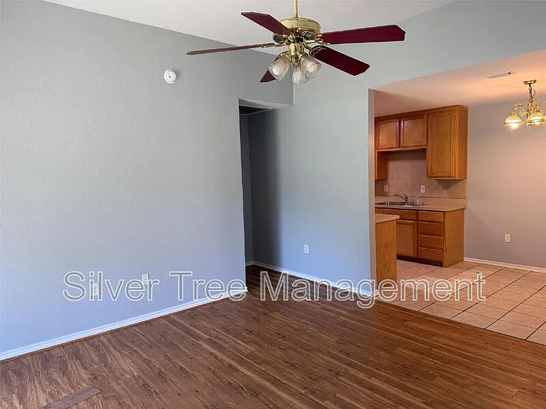 204 School House Rd — Photo 4
