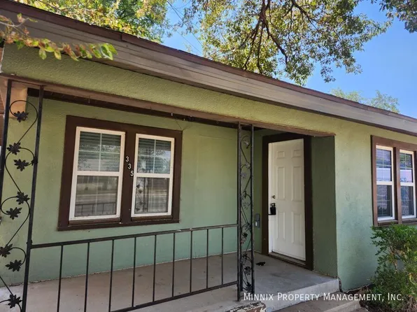 335 W Division St, Slaton, TX 79364